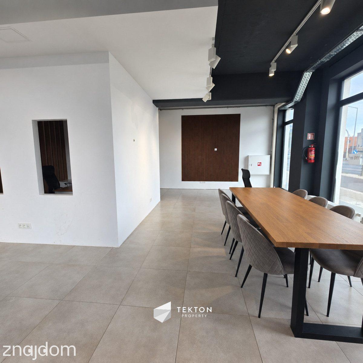190M2 lokal do wynajęcia, parking, witryny - zdjęcie 6