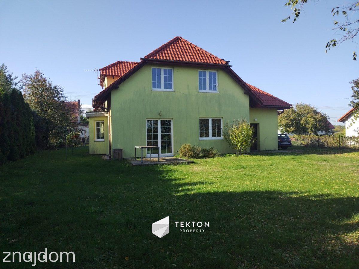 Dom z ogrodem w cichej okolicy, Ochodze