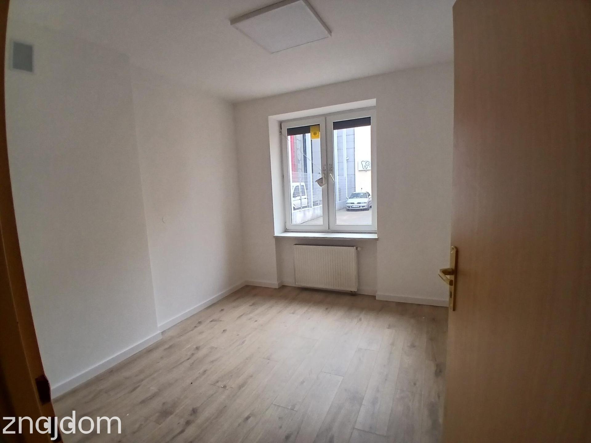 Lokal na wynajem w centrum - zdjęcie 8