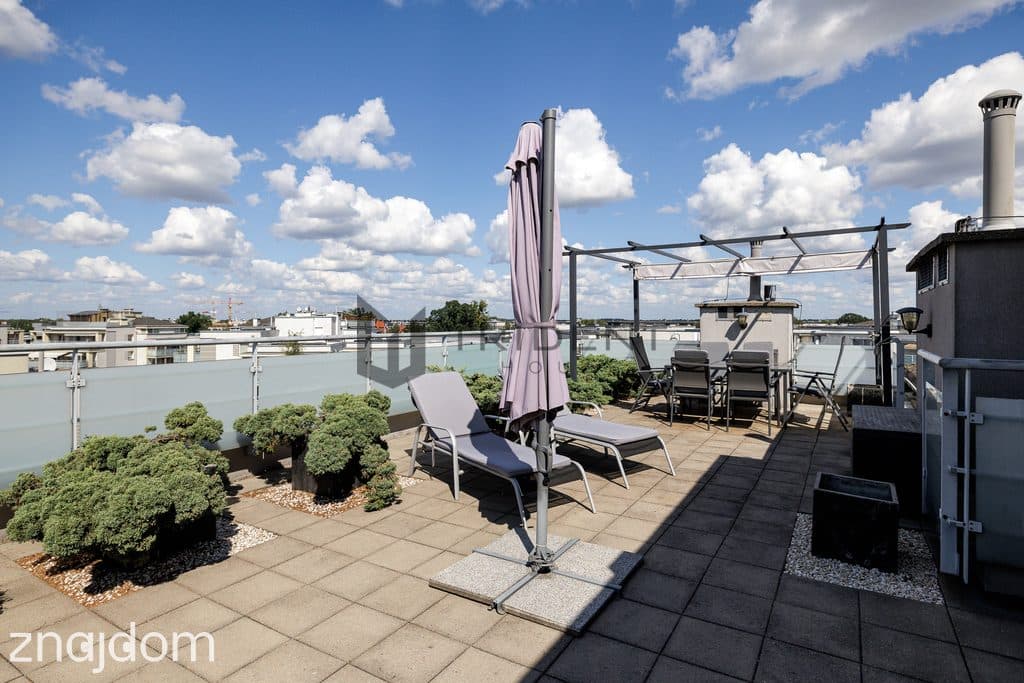 PENTHOUSE z prywatną windą i tarasem na dachu! - zdjęcie 13