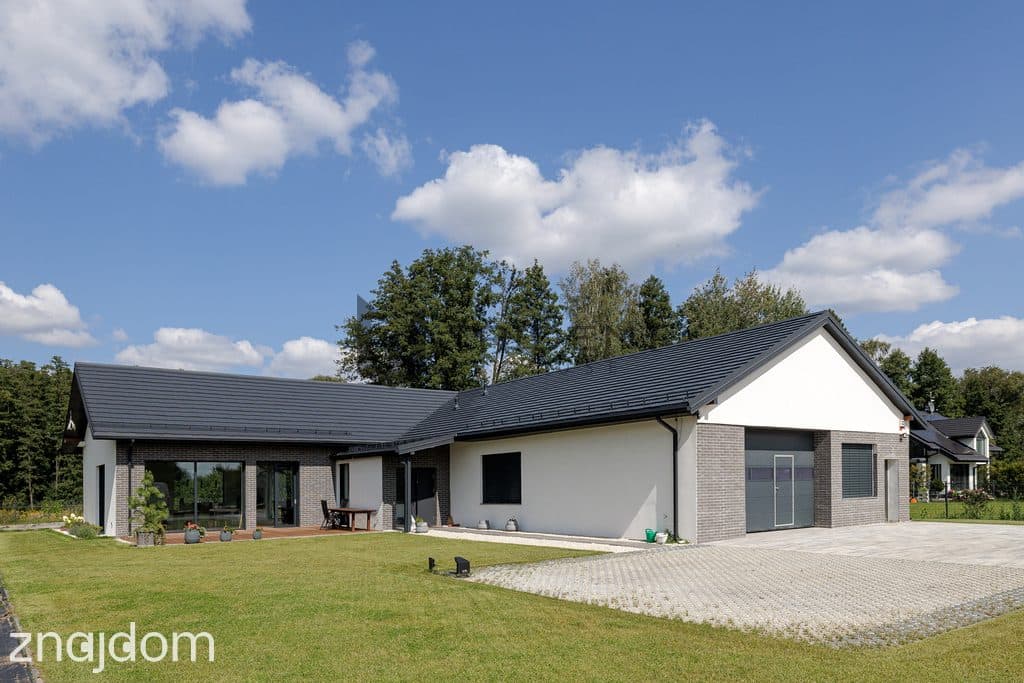 Nowoczesny dom z częścią firmową - 303 m²! - zdjęcie 9