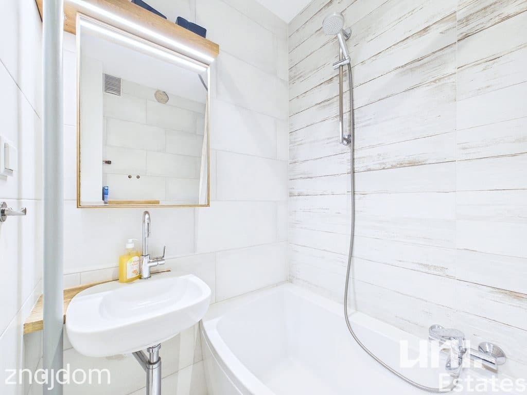 Tauron Arena | Balkon | Podłoga Dębowa | 38m2 - zdjęcie 6
