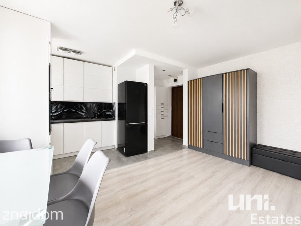 2 pokoje| po remoncie| balkon - zdjęcie 3