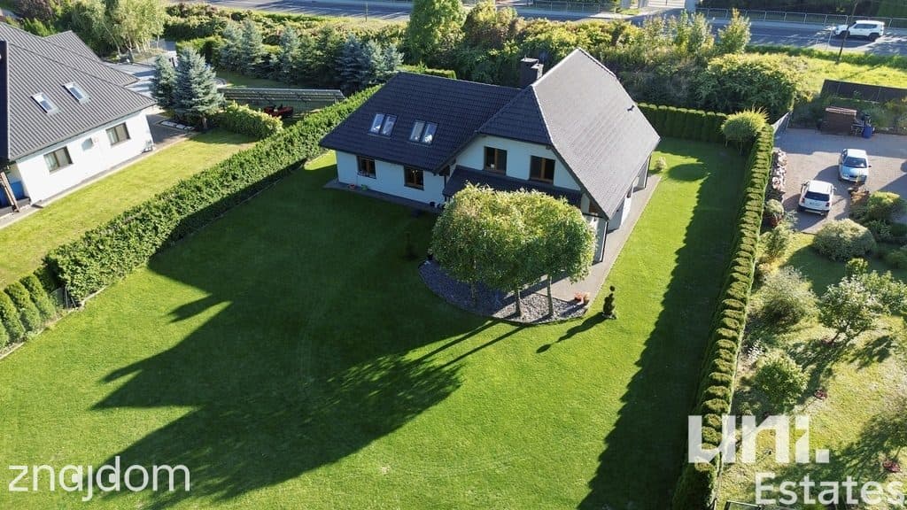 Podmiejska posiadłość pod lasem | Prywatny sad - zdjęcie 5