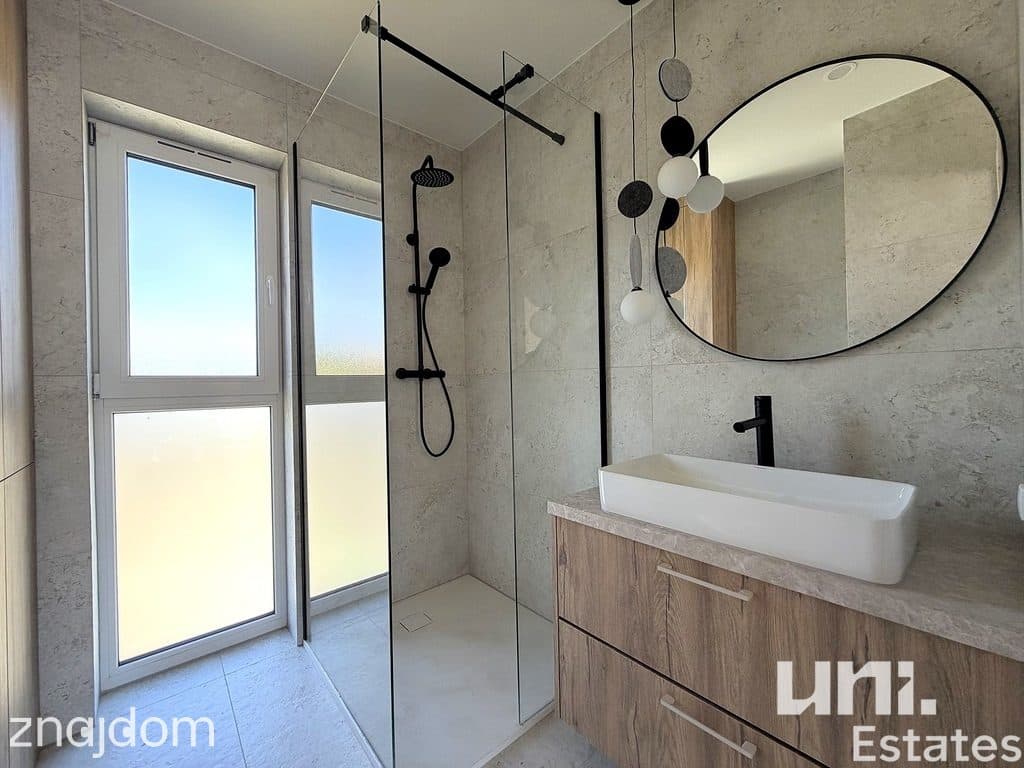 Wykończony apartament z tarasem | widok na góry - zdjęcie 4