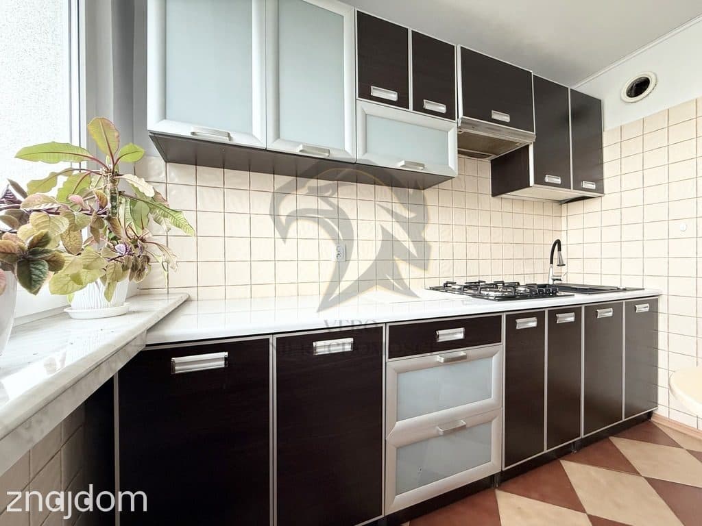 Widzew: 46m², loggia, 2 komórki, winda od zera! - zdjęcie 9