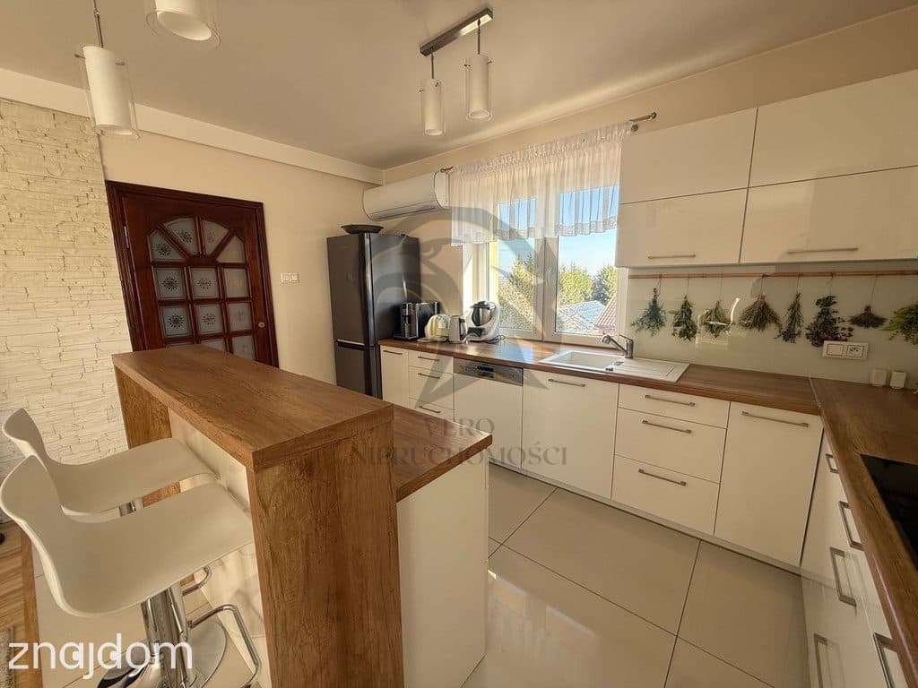 Architektoniczny kameleon 265m² przy granicy Łodzi - zdjęcie 2