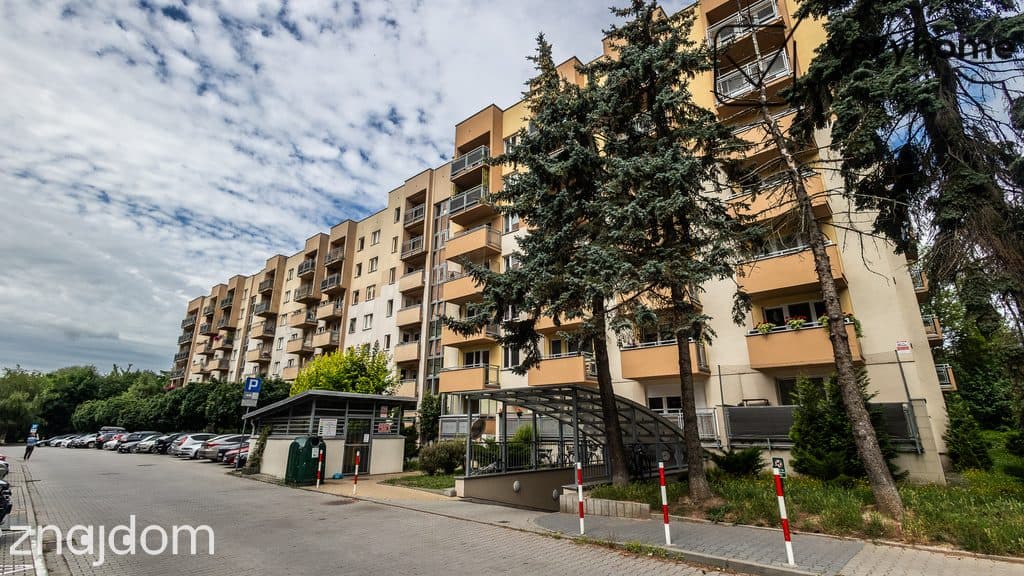 Pierwsze mieszkanie: kawalerka w wygodnej okolicy - zdjęcie 10