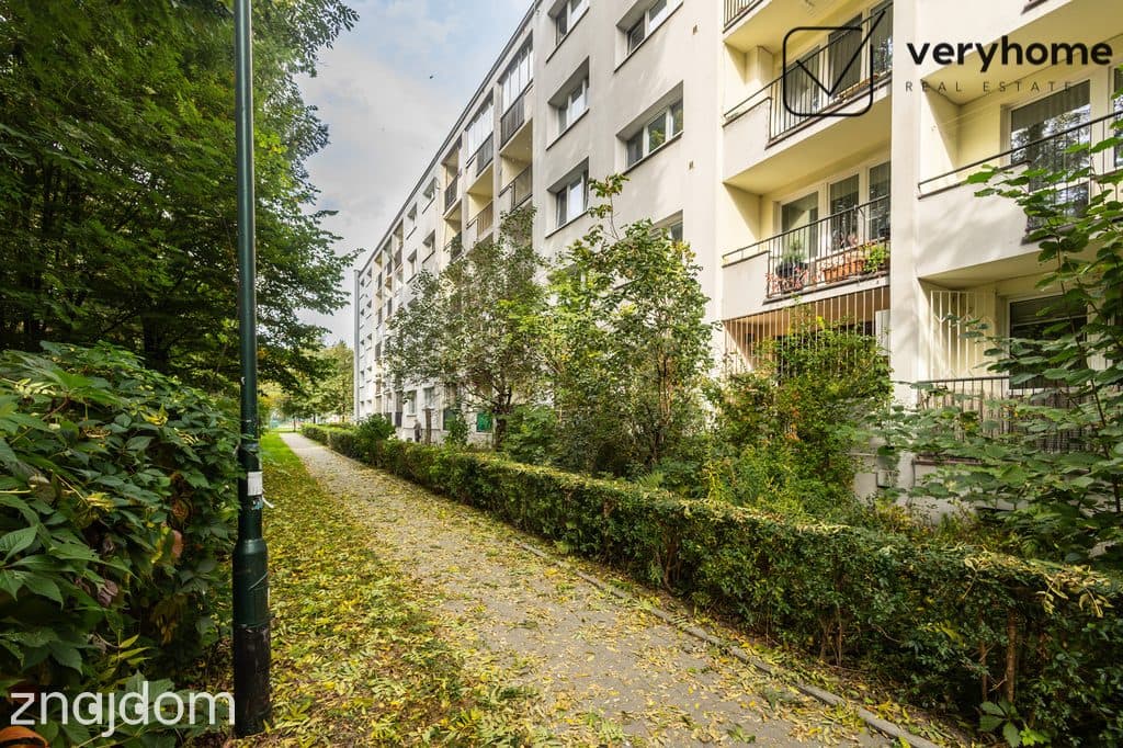 Do wejścia, osobna duża kuchnia, widna loggia - zdjęcie 13