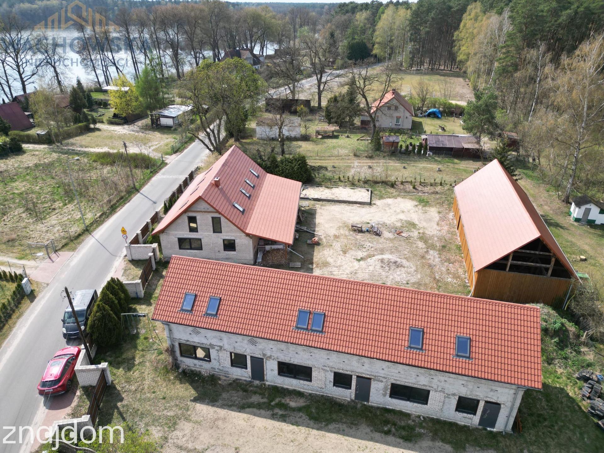 Budynek pod 3 dwupoziomowe apartamenty - Wilcze