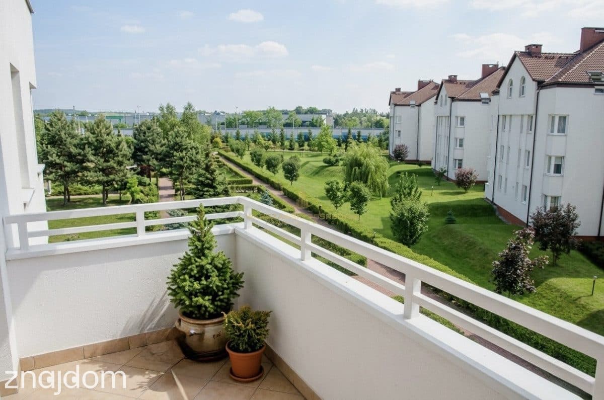 Ciche i komfortowe 5 pokoi w budynku z windą - zdjęcie 2