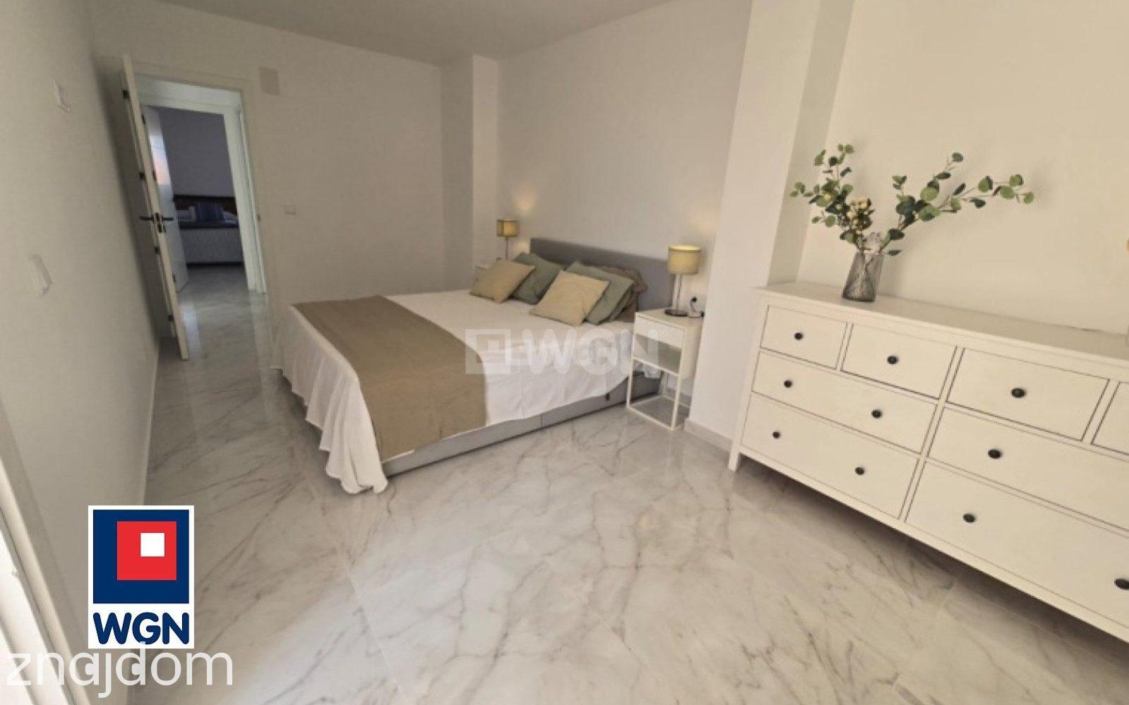 Mieszkanie na sprzedaż Torrevieja - Duży apartament z ładnym tarasem, tylko 150 m od plaży! - zdjęcie 11