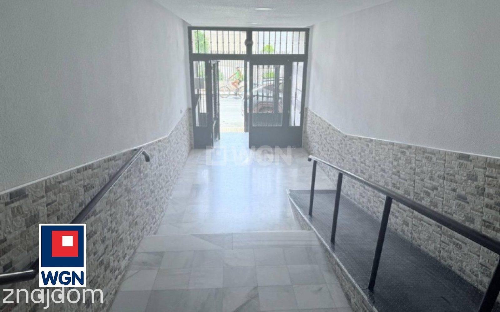 Mieszkanie na sprzedaż Torrevieja - Duży apartament z ładnym tarasem, tylko 150 m od plaży!