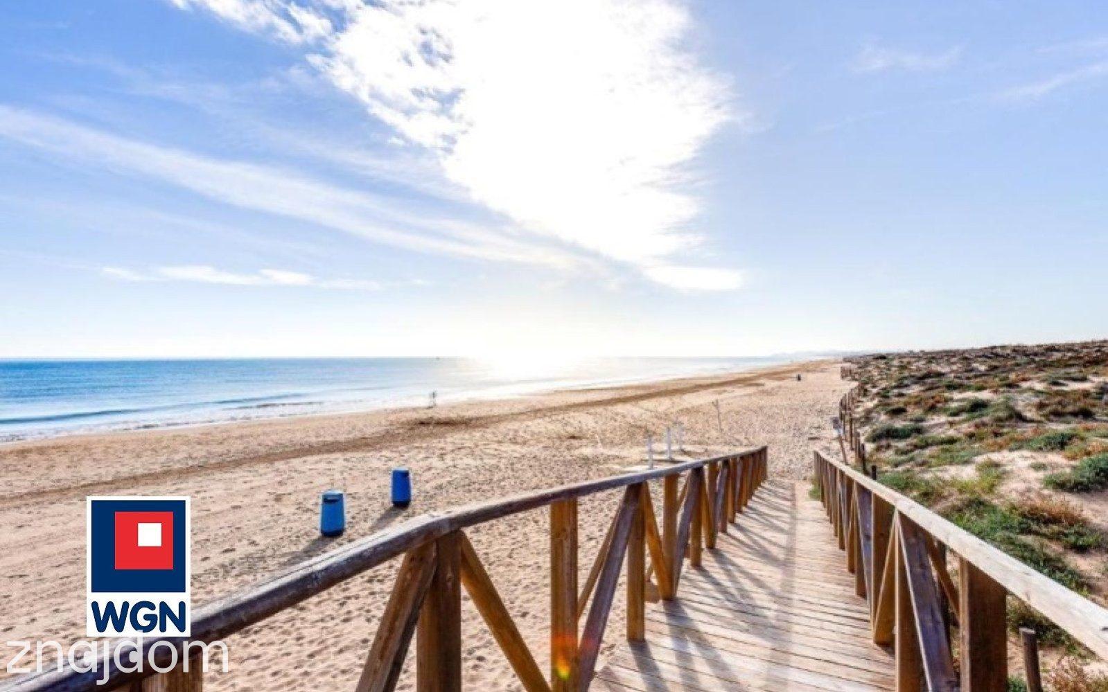 Mieszkanie na sprzedaż Torrevieja - Penthouse z widokiem na morze, zaledwie 175 metrów od plaży w La Mata! - zdjęcie 2