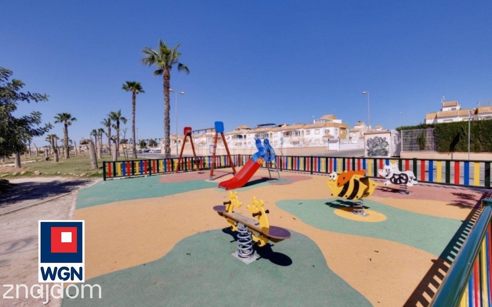 Mieszkanie na sprzedaż Torrevieja - Wyremontowany i wyposażony dwupoziomowy penthouse