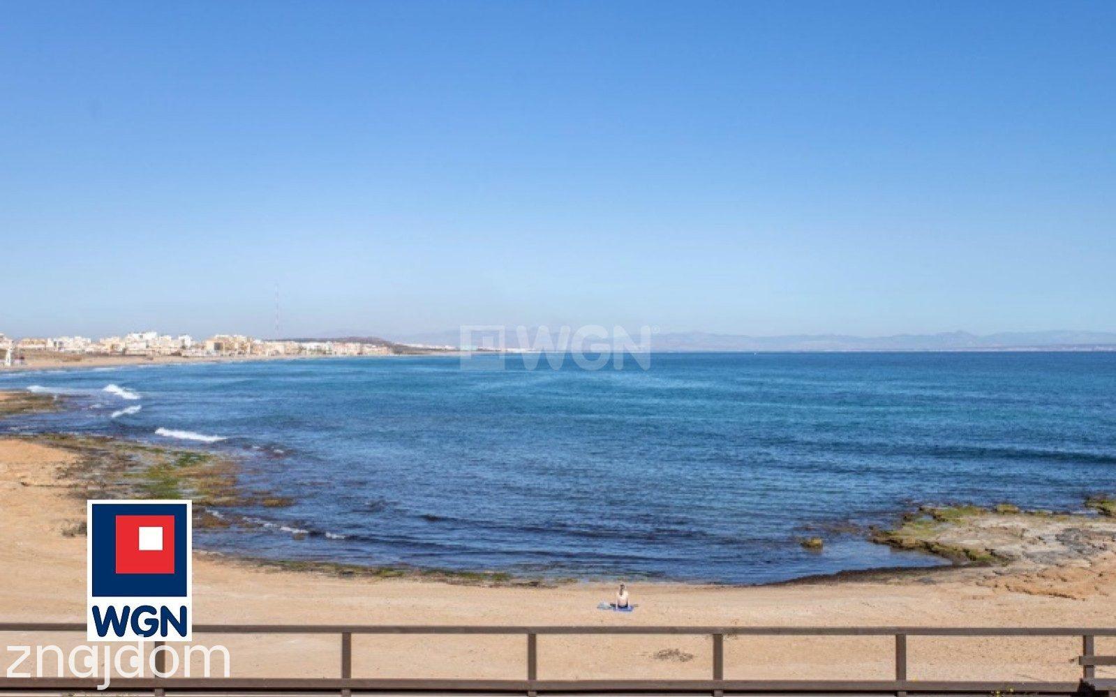 Mieszkanie na sprzedaż Torrevieja - Apartament z widokiem na morze i zatokę, tylko 30 m od morza! - zdjęcie 14