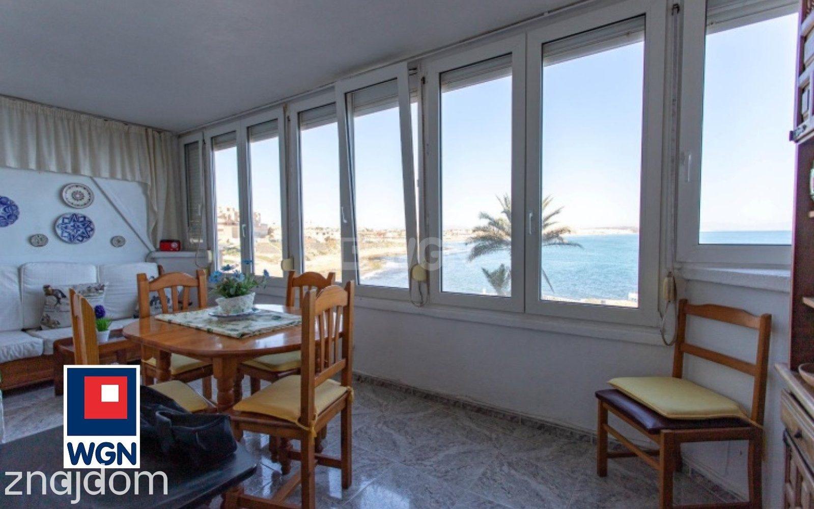 Mieszkanie na sprzedaż Torrevieja - Apartament z widokiem na morze i zatokę, tylko 30 m od morza! - zdjęcie 8