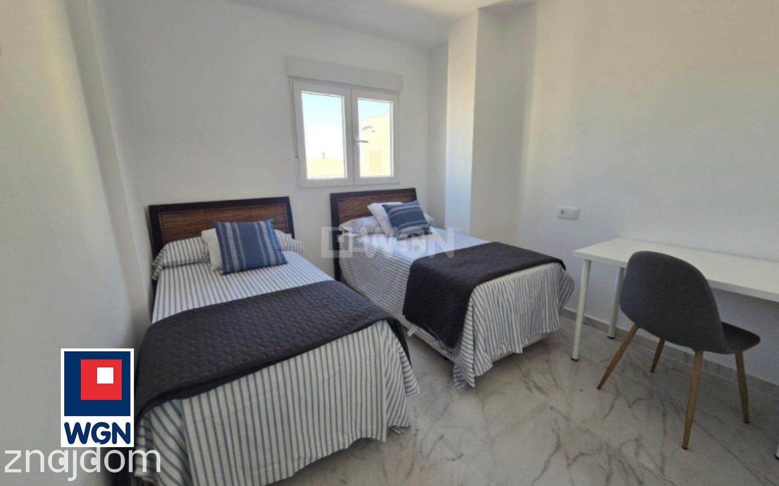Mieszkanie na sprzedaż Torrevieja - Przestronny apartament z ładnym tarasem, tylko 150 m od plaży! - zdjęcie 9