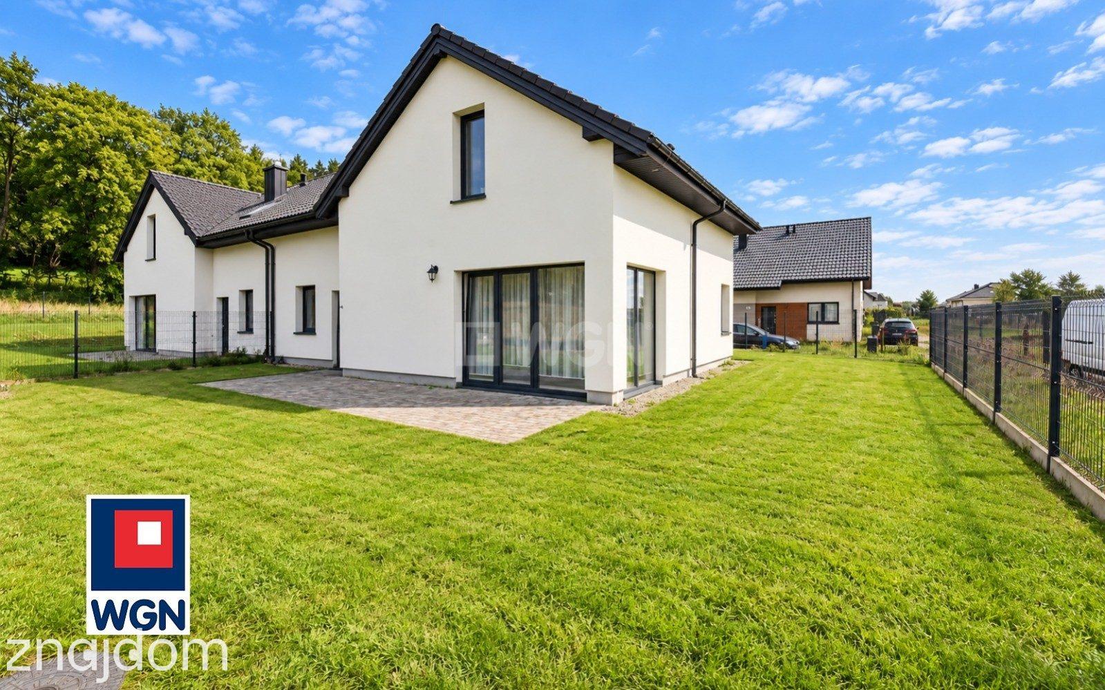 Dom na  sprzedaż Chmieleniec - Nowoczesny dom z 2023 roku/ 3 sypialnie/ Garaż/ Ponad 500 m 2 działki/ Chmieleniec