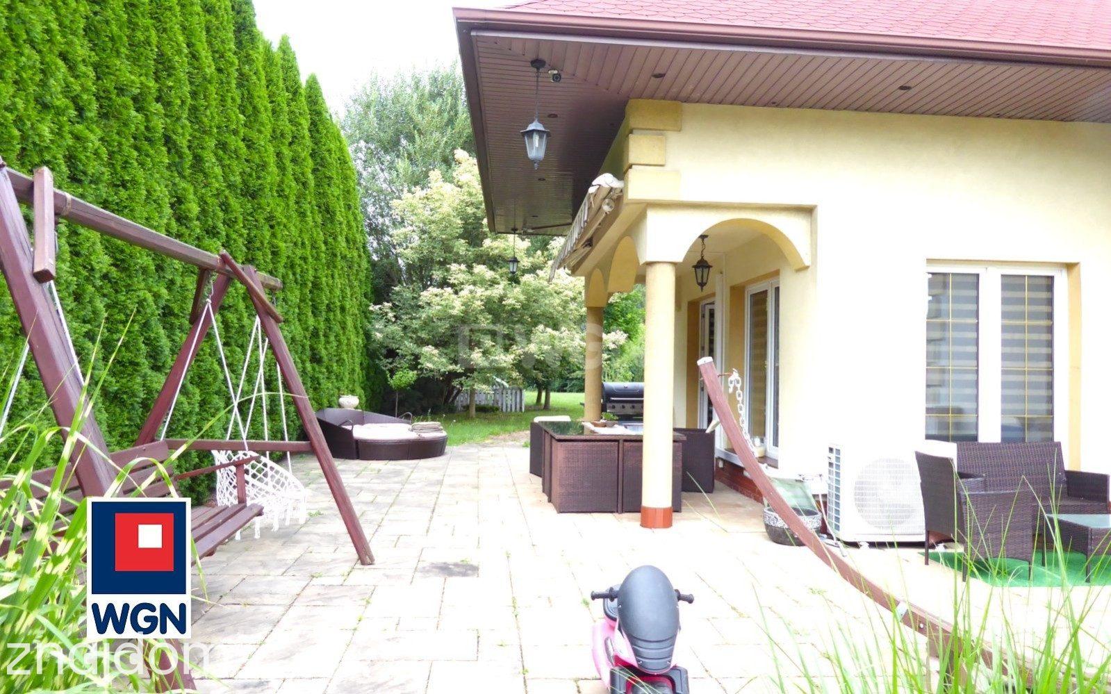 Dom na sprzedaż Korwinów - Komfortowa willa