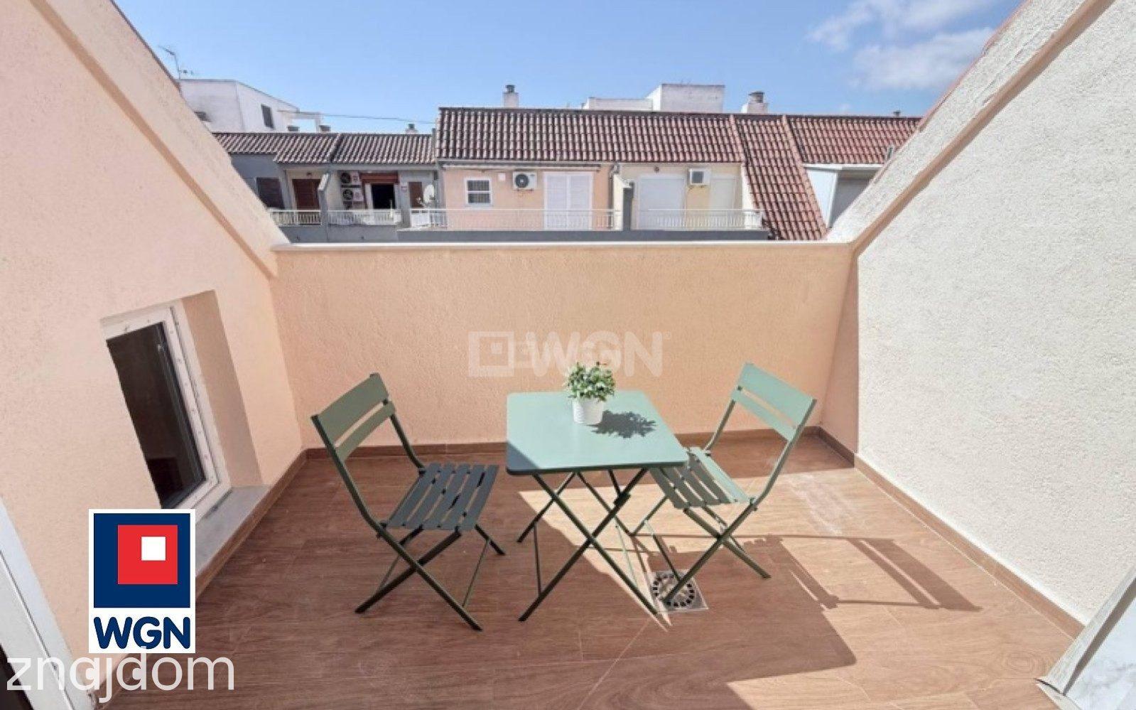 Mieszkanie na  sprzedaż Torrevieja - Duży apartament z ładnym tarasem, tylko 150 m od plaży! - zdjęcie 5