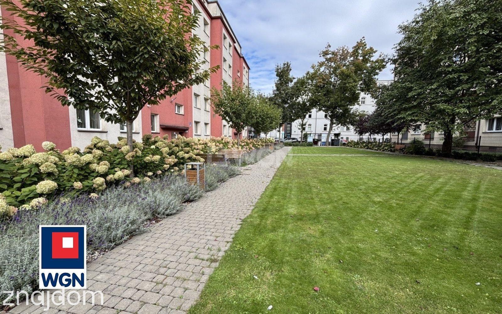 Mieszkanie na sprzedaż Szczecin - Centrum 3 pokoje rozkładowe balkon zamknięty teren