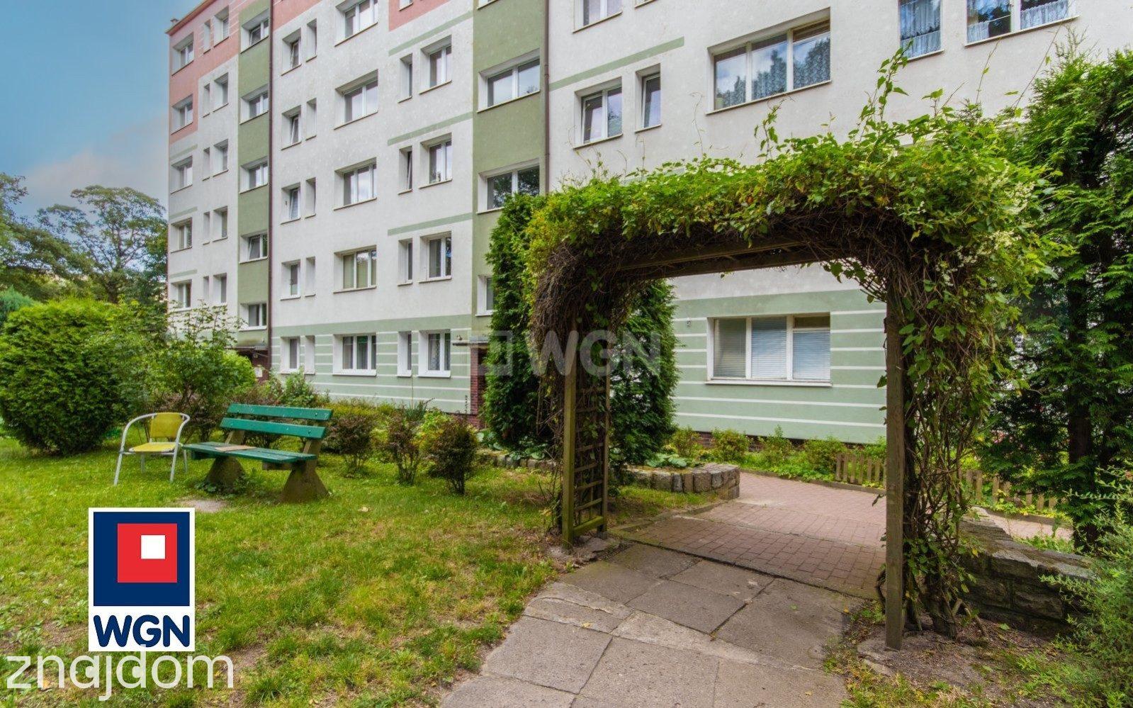 Mieszkanie na  sprzedaż Szczecin - Centrum 4 pokoje + 2 balkony + 2 piwnice - zdjęcie 2