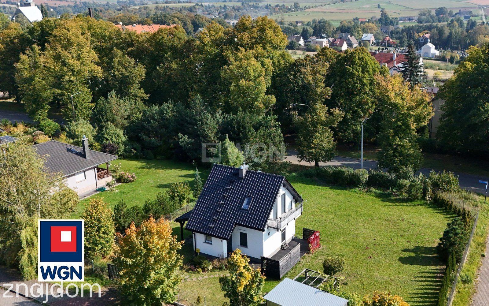 Dom na sprzedaż Radków - Kameralny dom z ogrodem i widokiem na góry - Radków. - zdjęcie 2