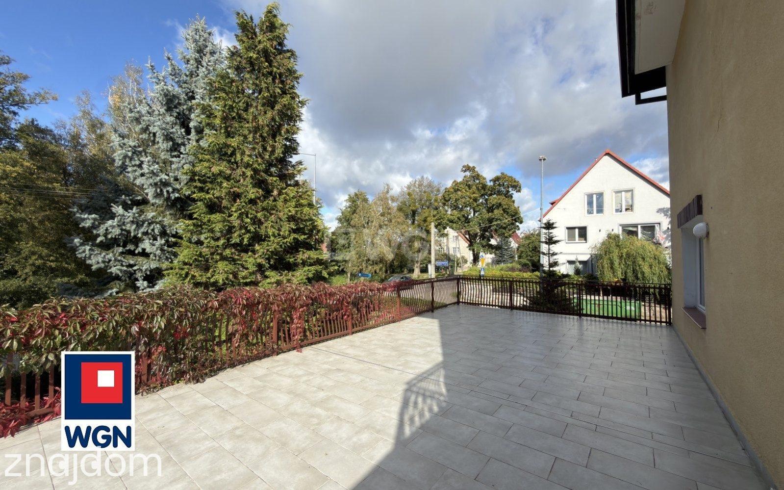 Dom na  sprzedaż Giżycko - Dom z dużym potencjałem w centrum Giżycka | 700 m od jeziora | część usługowa | garaż dwustanowiskowy - zdjęcie 10