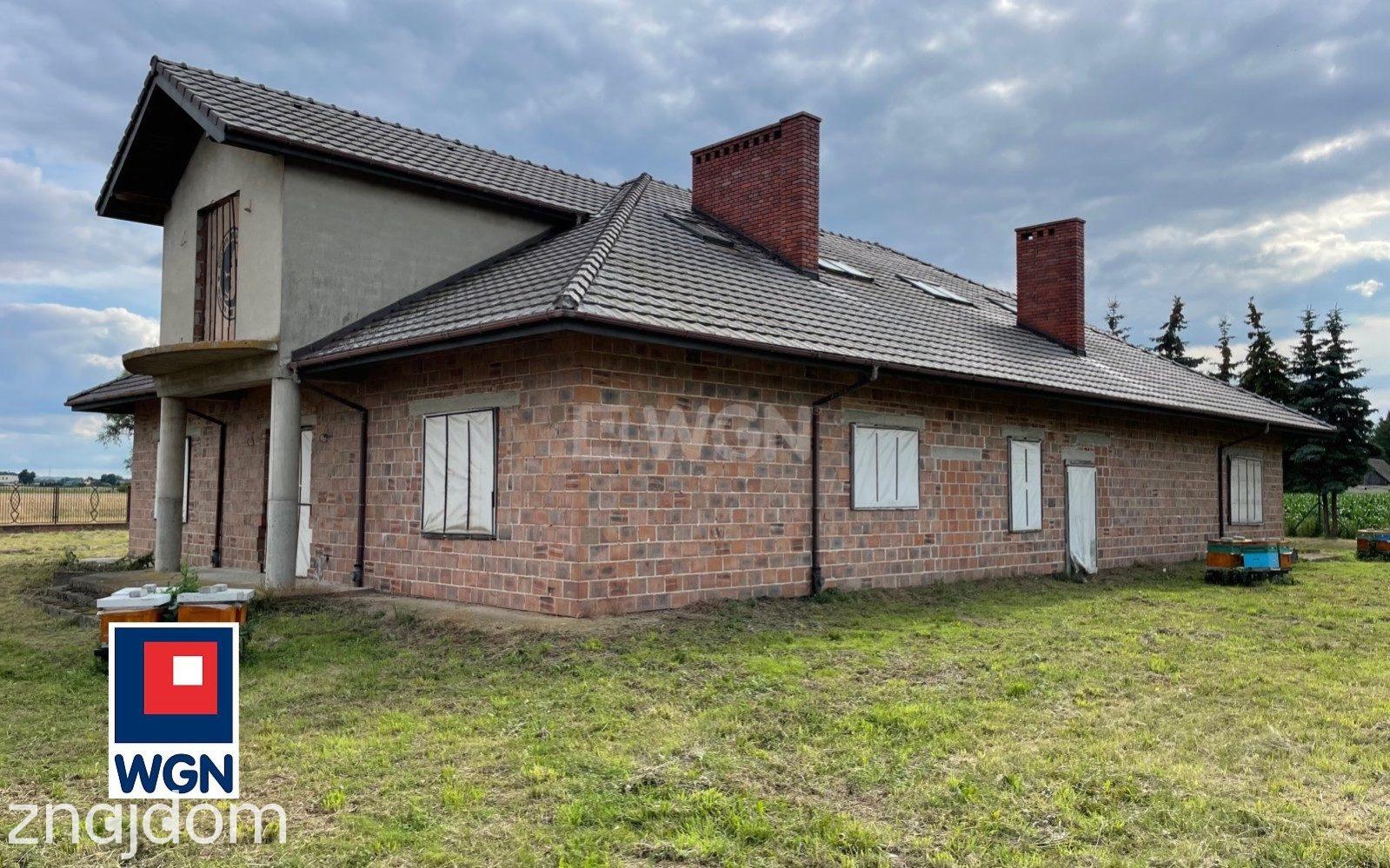 Dom na sprzedaż Wieluń - Wyjątkowa okazja! Przestronny dom na obrzeżach Wielunia ? idealny dla rodzin, inwestorów i przedsiębiorców! - zdjęcie 8