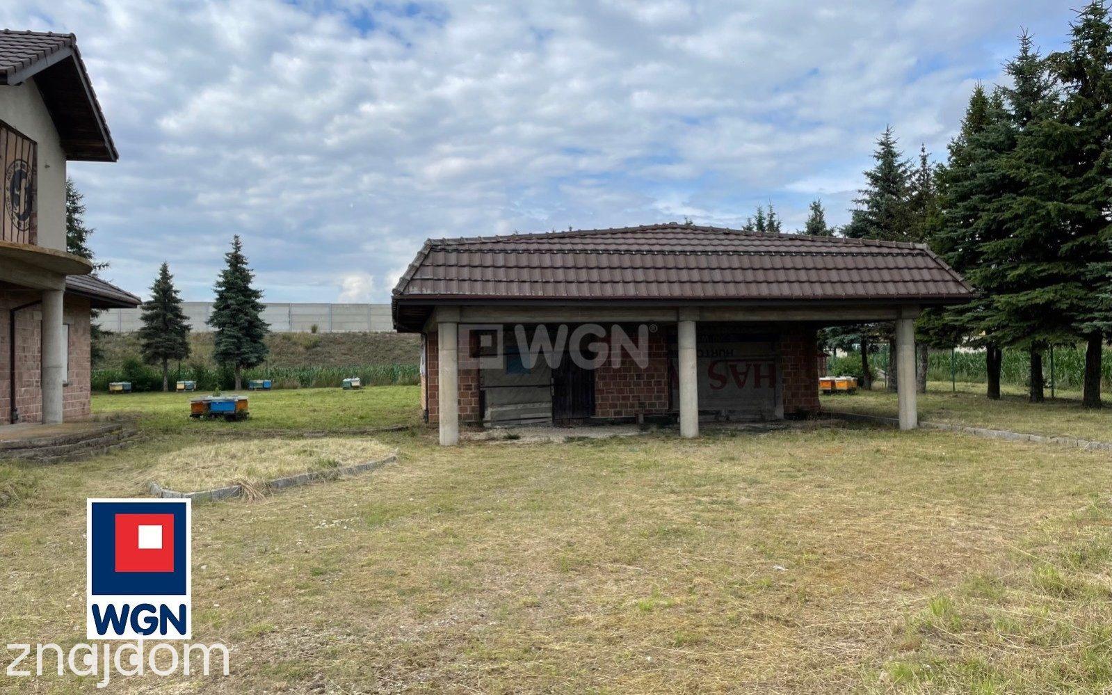 Dom na sprzedaż Wieluń - Wyjątkowa okazja! Przestronny dom na obrzeżach Wielunia ? idealny dla rodzin, inwestorów i przedsiębiorców! - zdjęcie 4