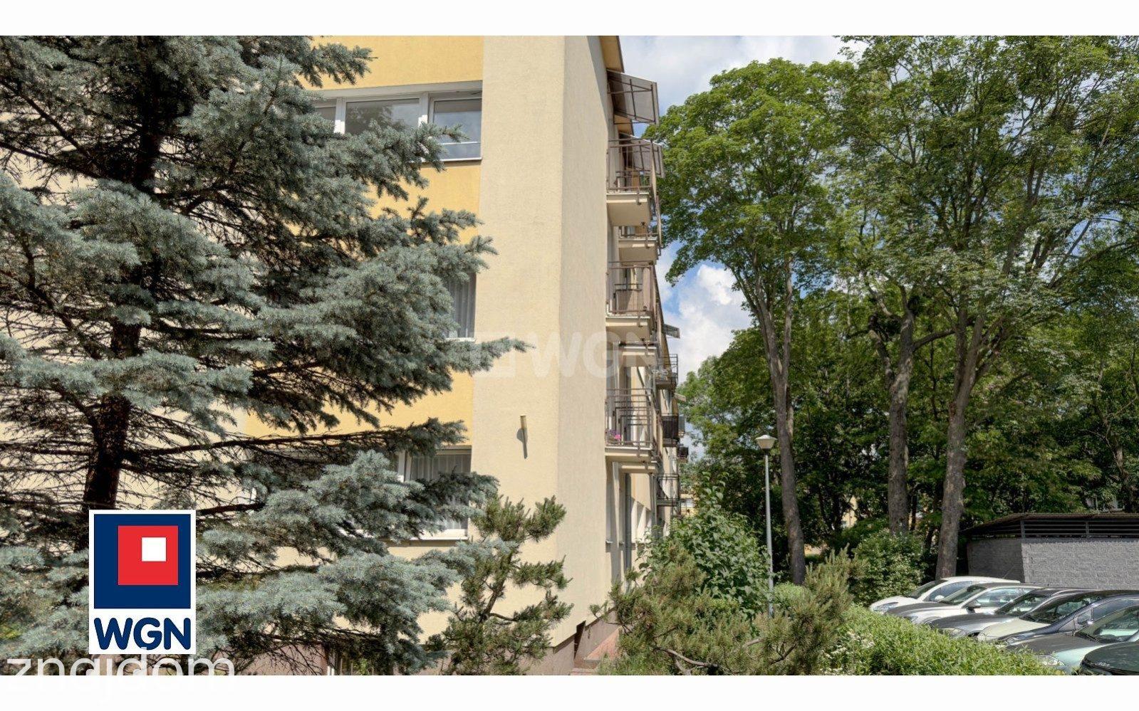 Mieszkanie na sprzedaż Warszawa - Rodzinne 3 pokoje z potencjałem, blisko metra. - zdjęcie 2