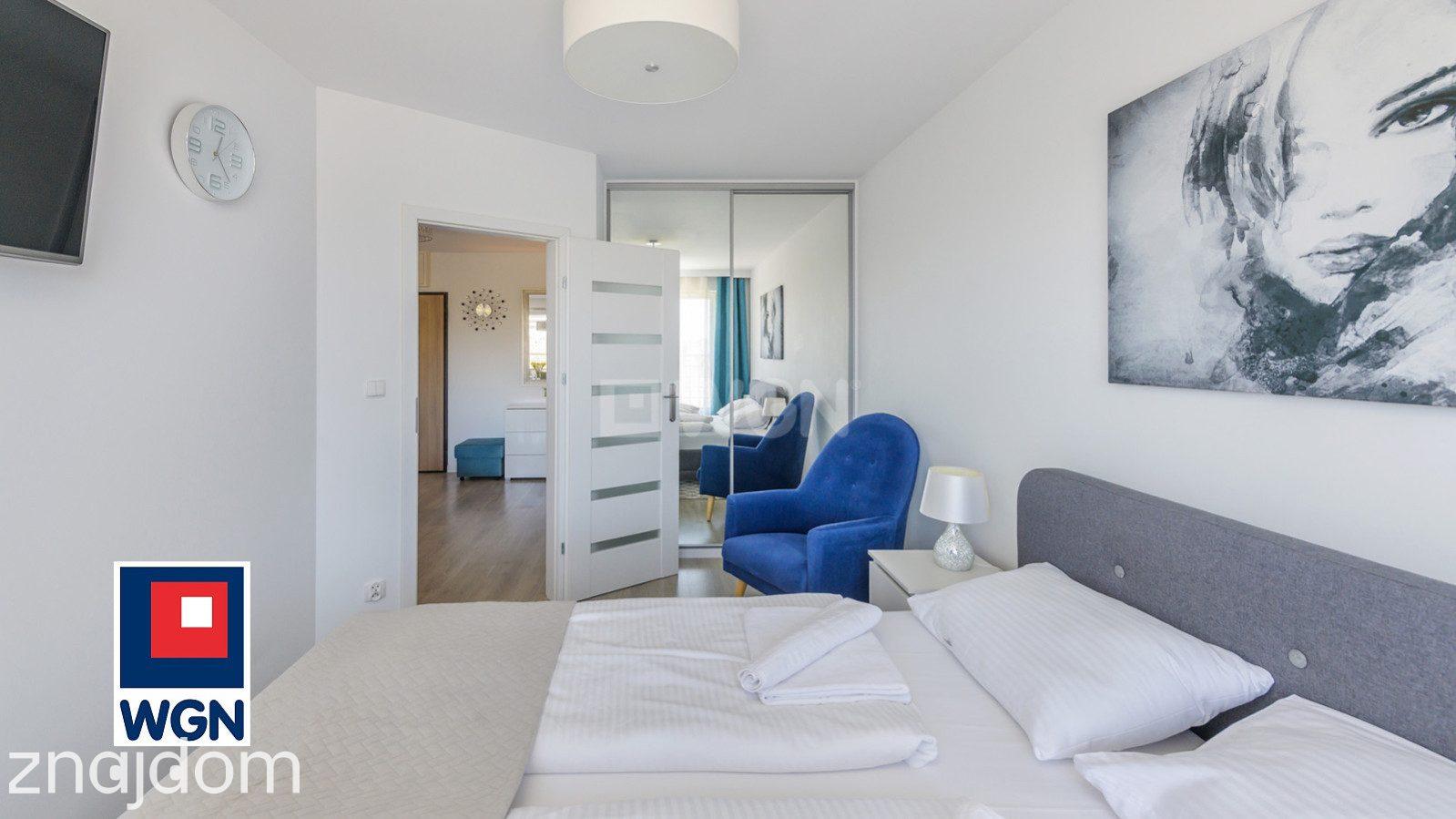 Mieszkanie na  sprzedaż Jastrzębia góra - STYLOWY APARTAMENT Z BALKONEM I WIDOKIEM NA ZIELEŃ - zdjęcie 11