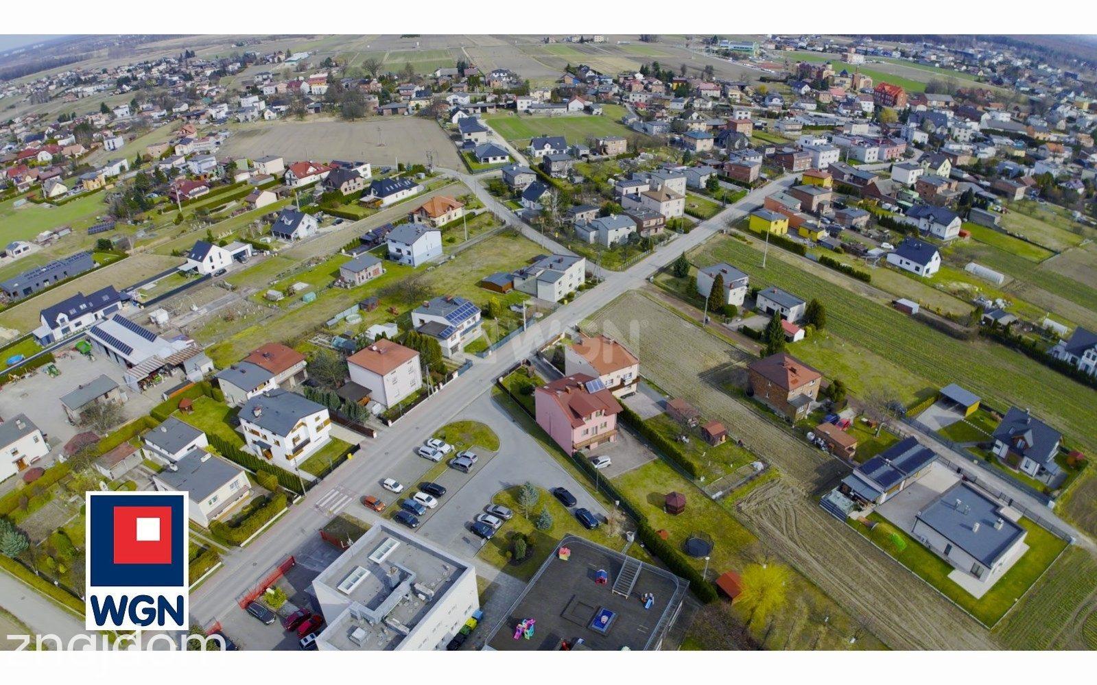 Dom na sprzedaż Paniówki - Klimatyczny dom, nawet dla kilku pokoleń! - zdjęcie 2
