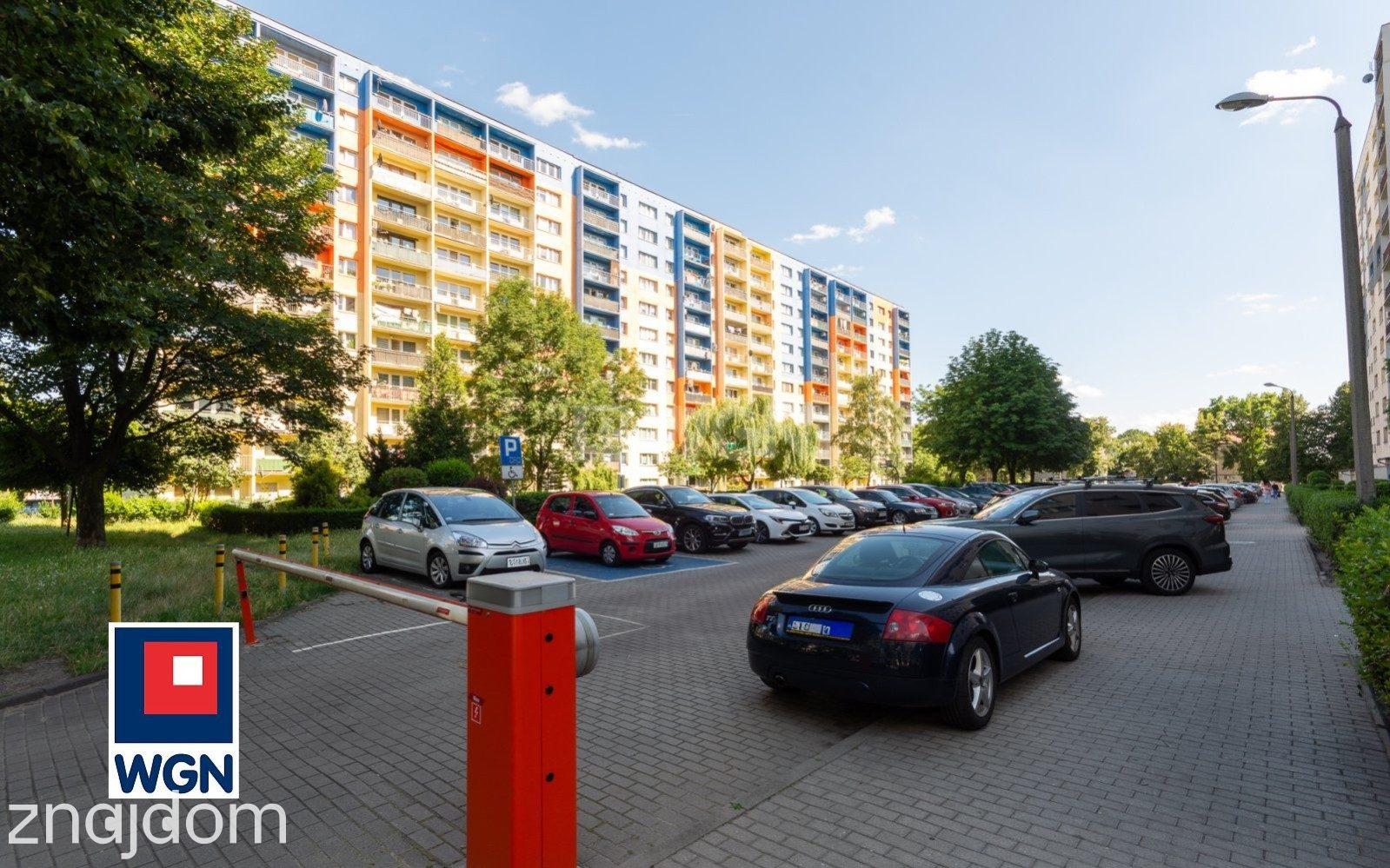 Mieszkanie na  sprzedaż Zabrze - Przestronne 3-pokojowe mieszkanie z parkingiem za szlabanem