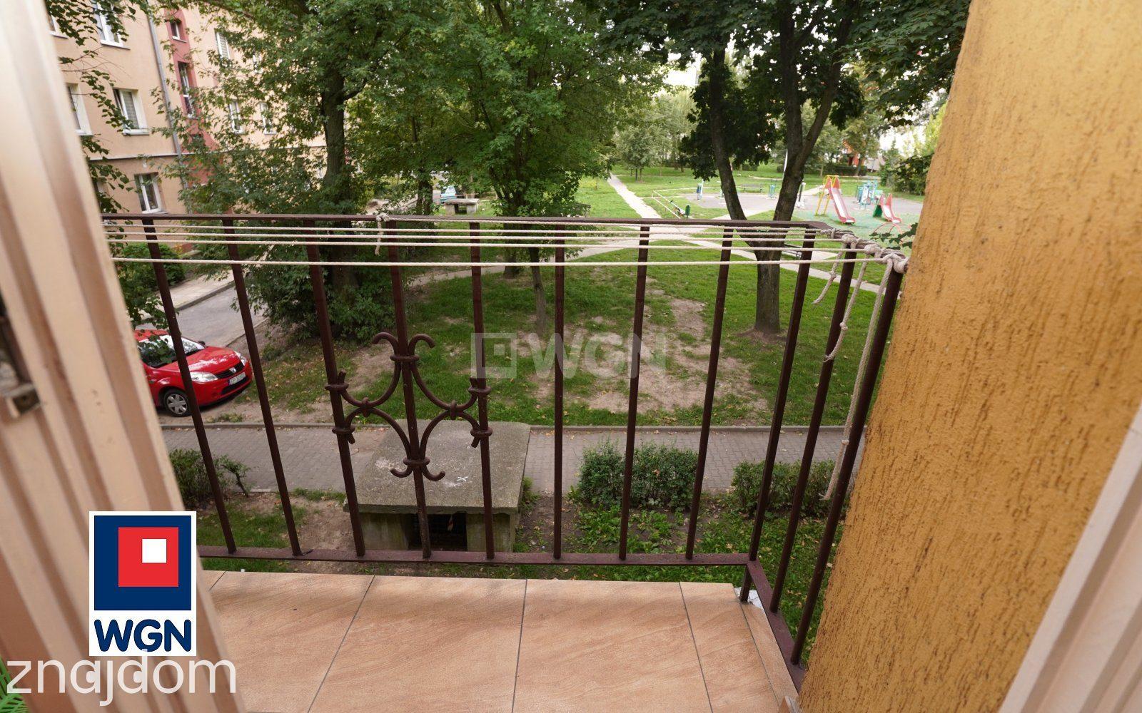 Mieszkanie na  sprzedaż Piotrków Trybunalski - Dupokojowe, pierwsze piętro.