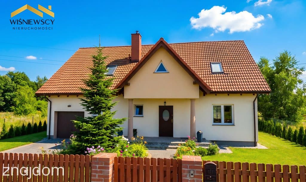 Rodzinny dom z tarasami i ogrodem w Rogitach - zdjęcie 2