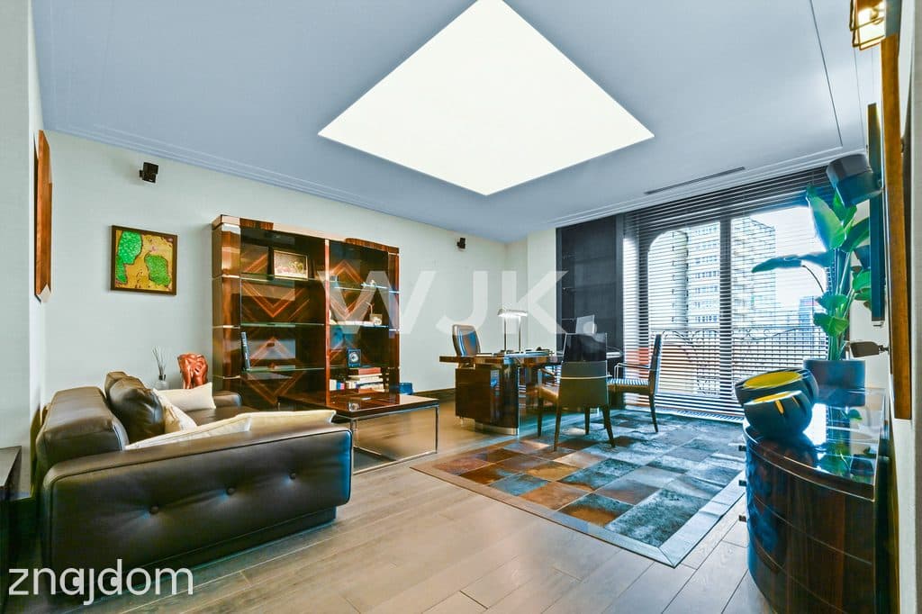 240m2 na cele biurowe, Belveder Residence