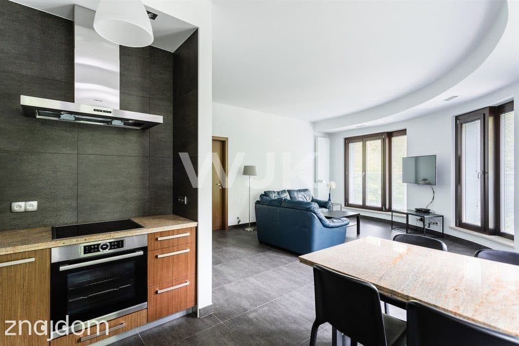 80m2, 3 pokoje, ul.Dynasy, Śródmieście - zdjęcie 3
