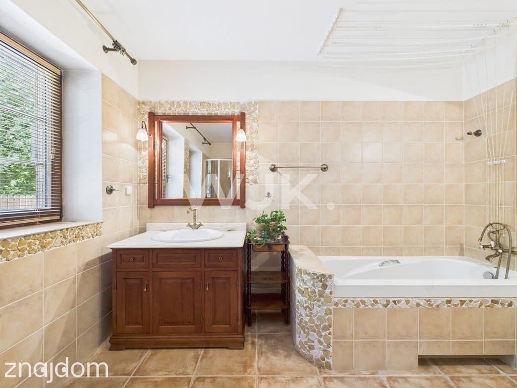 300m2, działka 1160m2, 7 pokoi, dom wolnostojący - zdjęcie 11