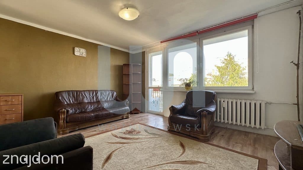 Duże/ Do remontu/ Duży balkon/ Cisza/ Inwestycja