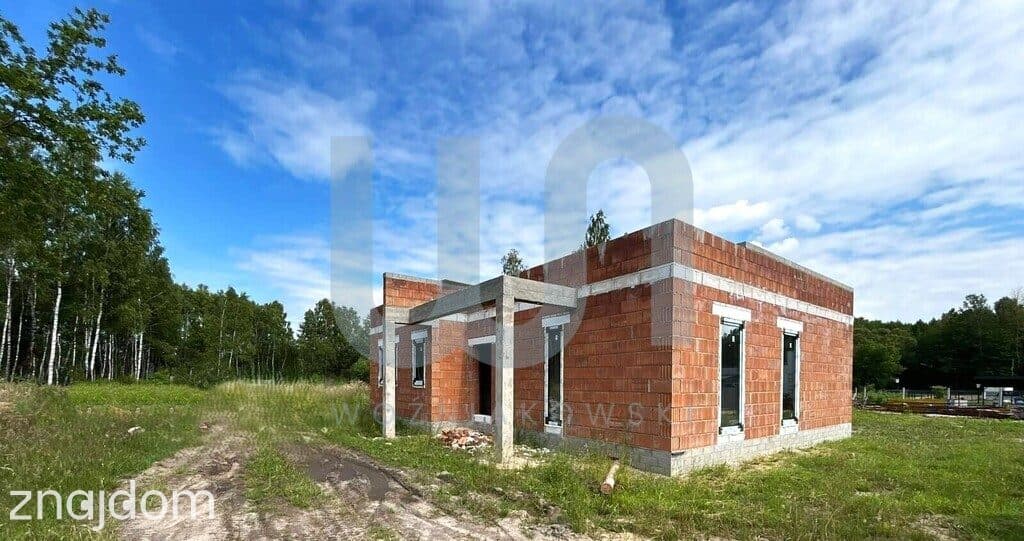 Dom oraz działki - w otoczeniu natury pośród lasów