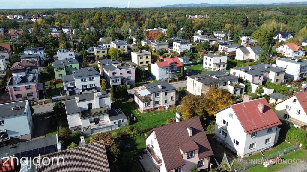 Dom na sprzedaż 200m2 działka 7 a - zdjęcie 2