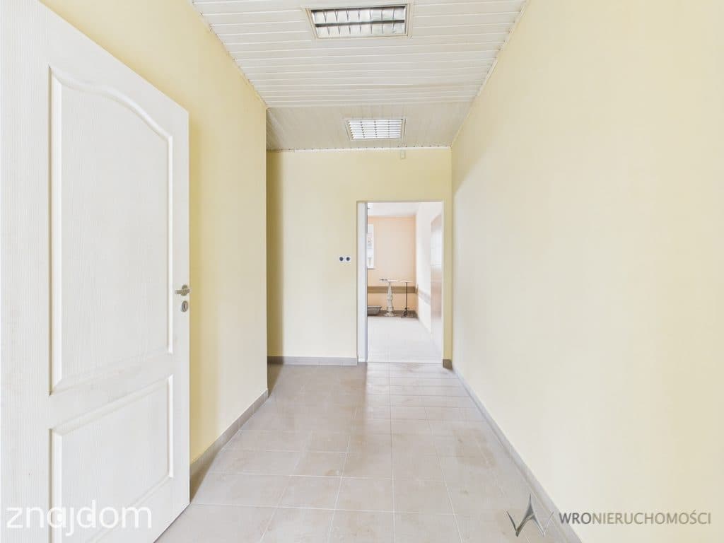 Lokal usługowy 213 m², działka i 8 garaży – Strzelin - zdjęcie 6