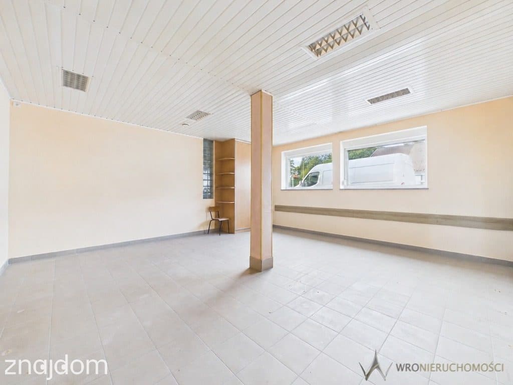 Lokal usługowy 213 m², działka i 8 garaży – Strzelin - zdjęcie 3