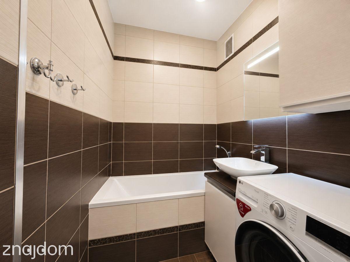 3 pokoje | Duża kuchnia | Balkon | 60 m² | - zdjęcie 8
