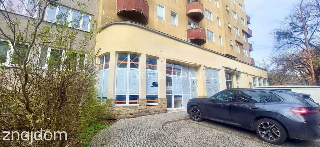 Centrum_Parter_lokal _65m_ul.Zielonogórska_Witryny