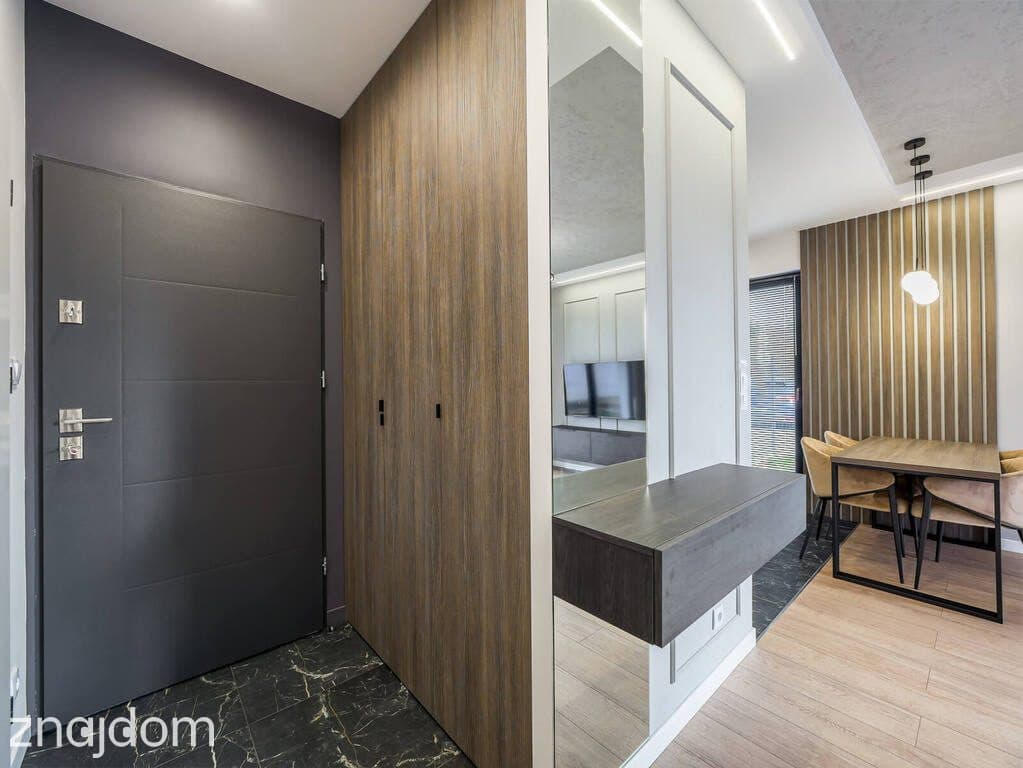 Komfortowy Apartament z Ogródkiem przy Pogorii 4 - zdjęcie 3