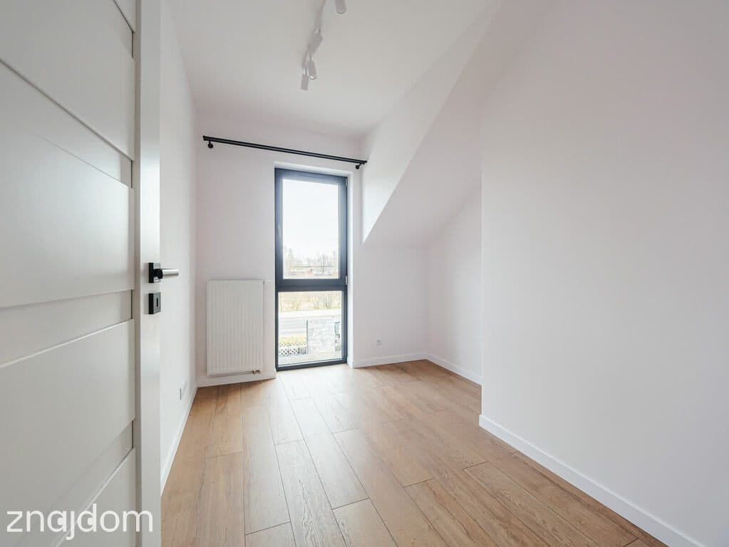 Komfortowy Apartament z Ogródkiem przy Pogorii 4 - zdjęcie 13