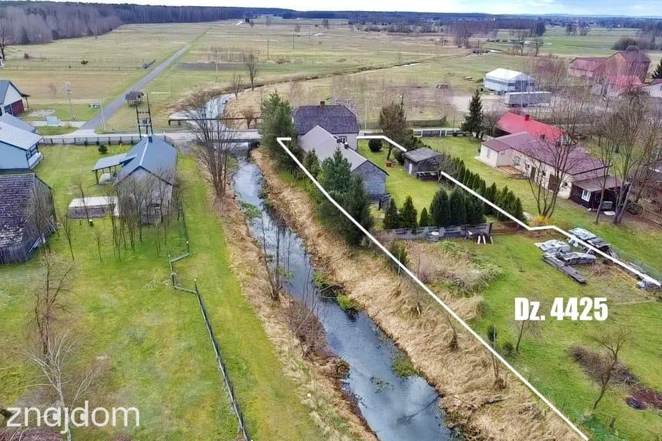 Dom nad rzeką w otoczeniu lasów - zdjęcie 15